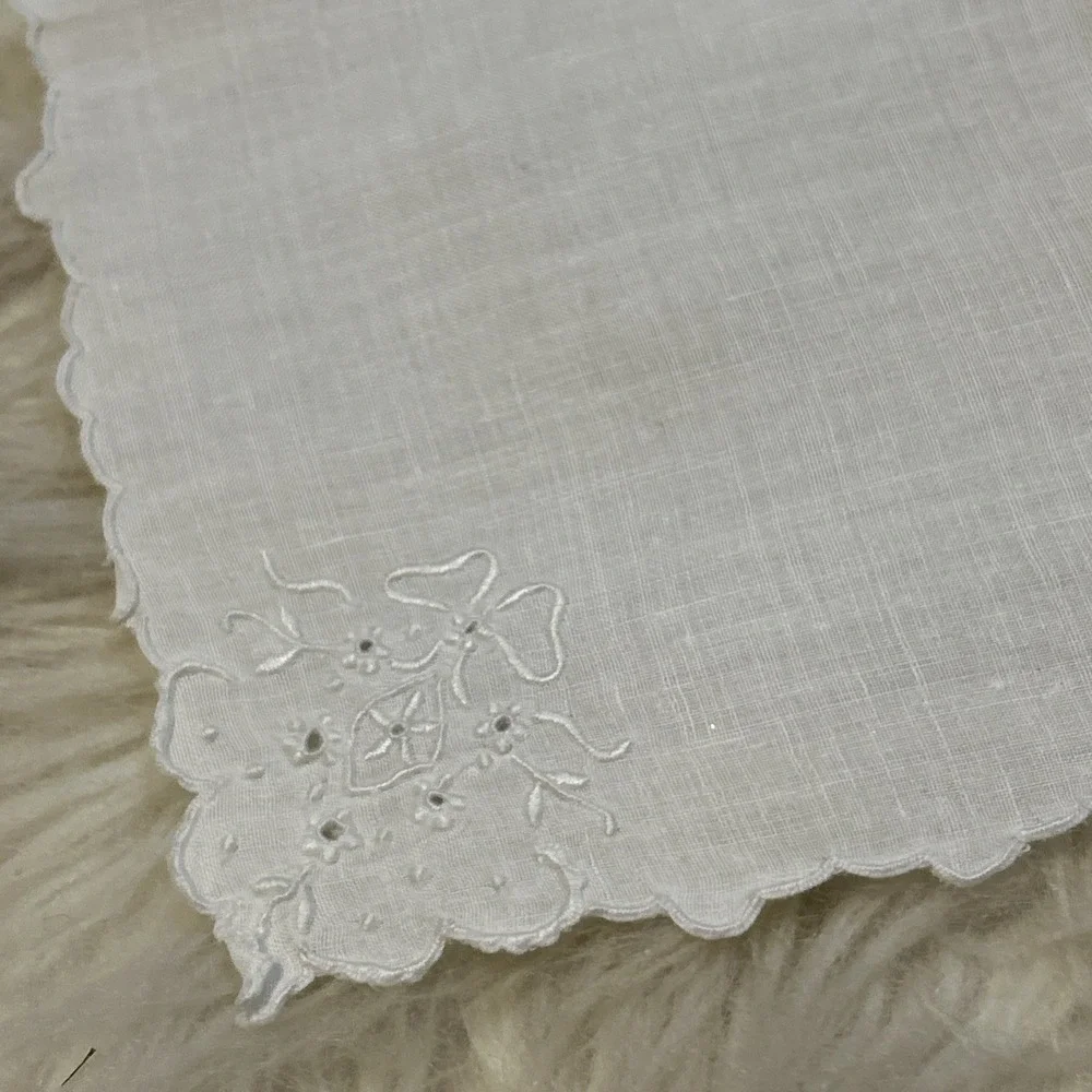 Lot Of 10 Vintage Linen Napkins White Baby Blue Floral Cutout Bow Scalloped Lace